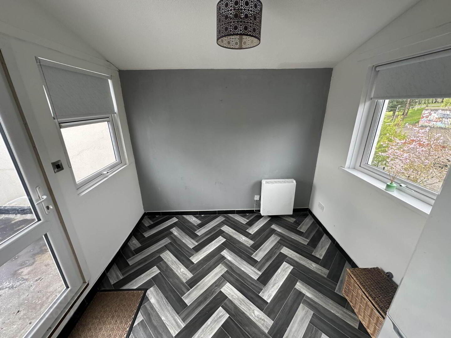 8c Carrigart Avenue 10 of 17