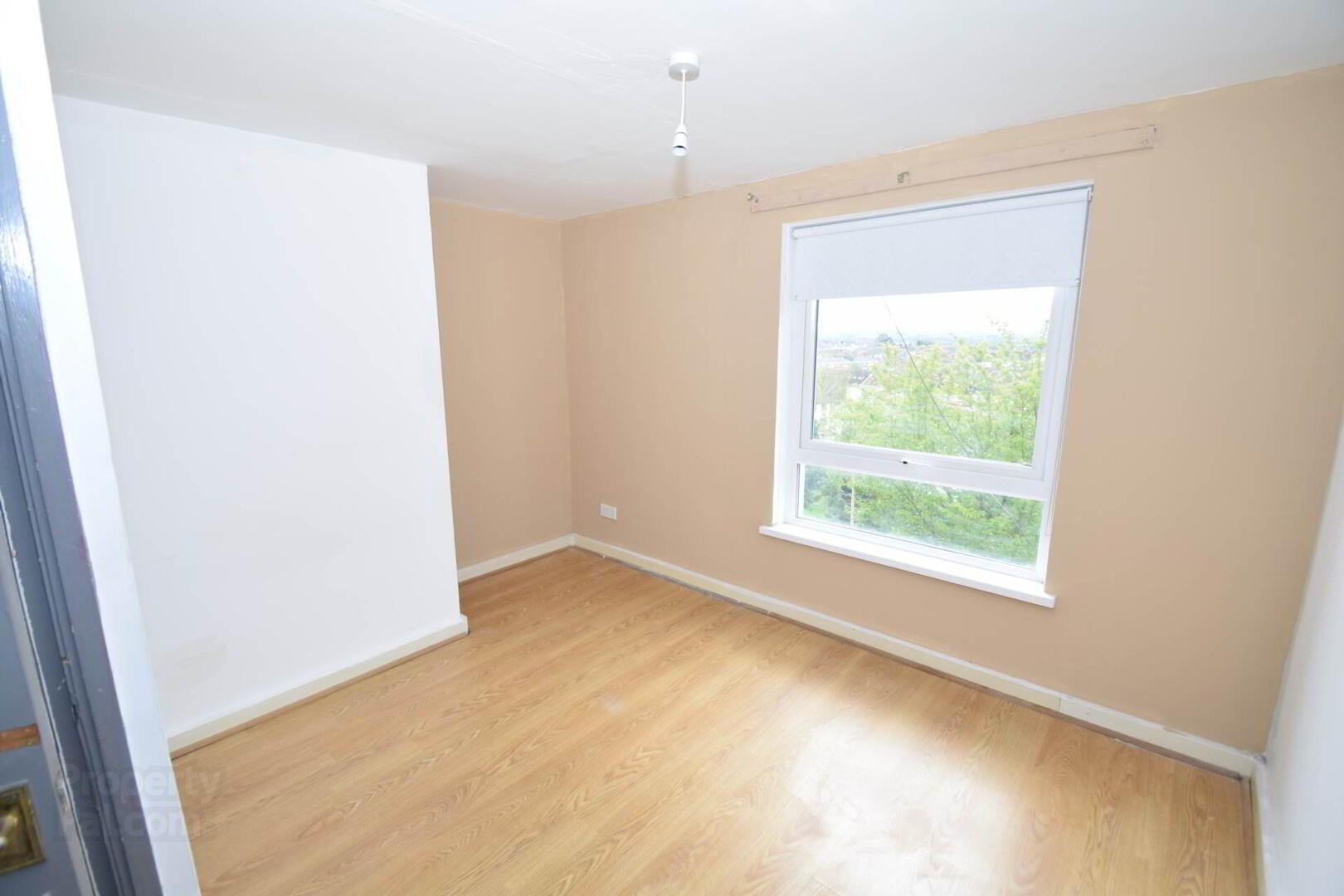 8c Carrigart Avenue 13 of 17
