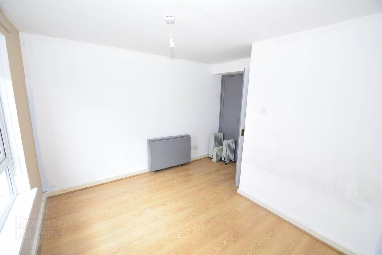8c Carrigart Avenue 14 of 17
