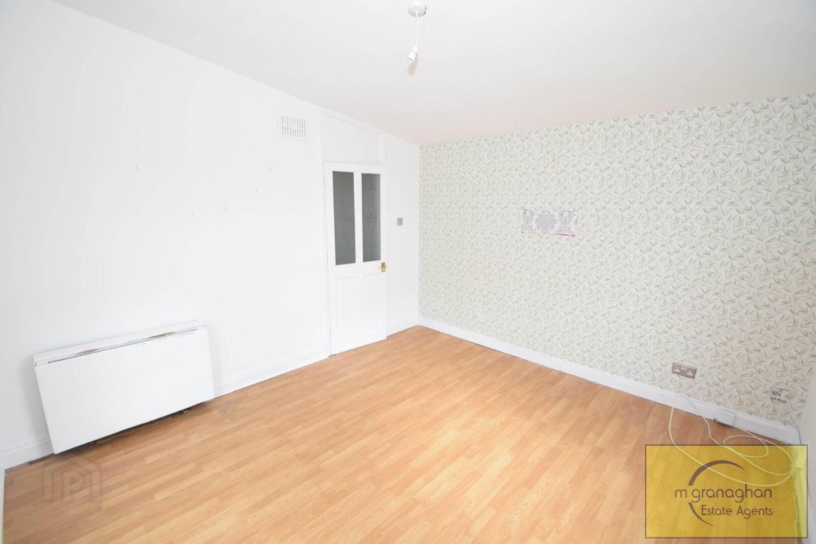 8c Carrigart Avenue 4 of 18
