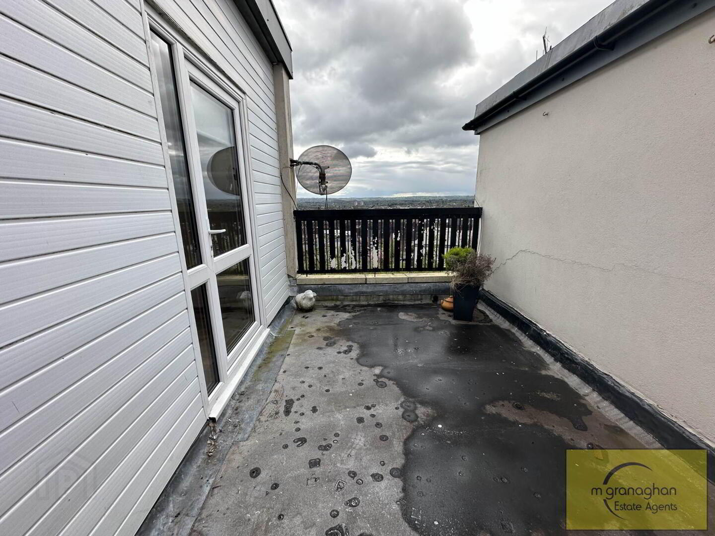 8c Carrigart Avenue 16 of 18