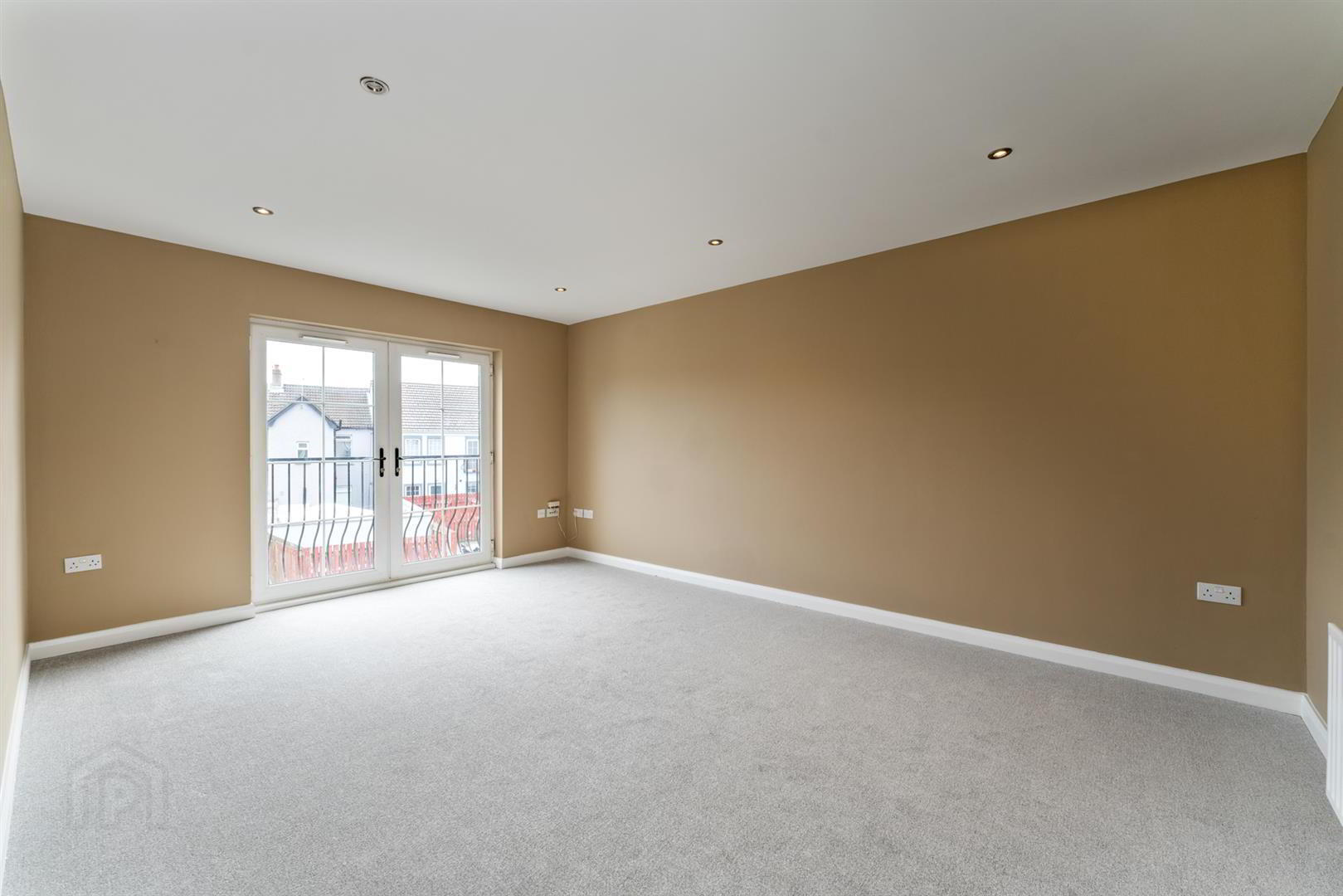 19 South Street Mews 6 of 11