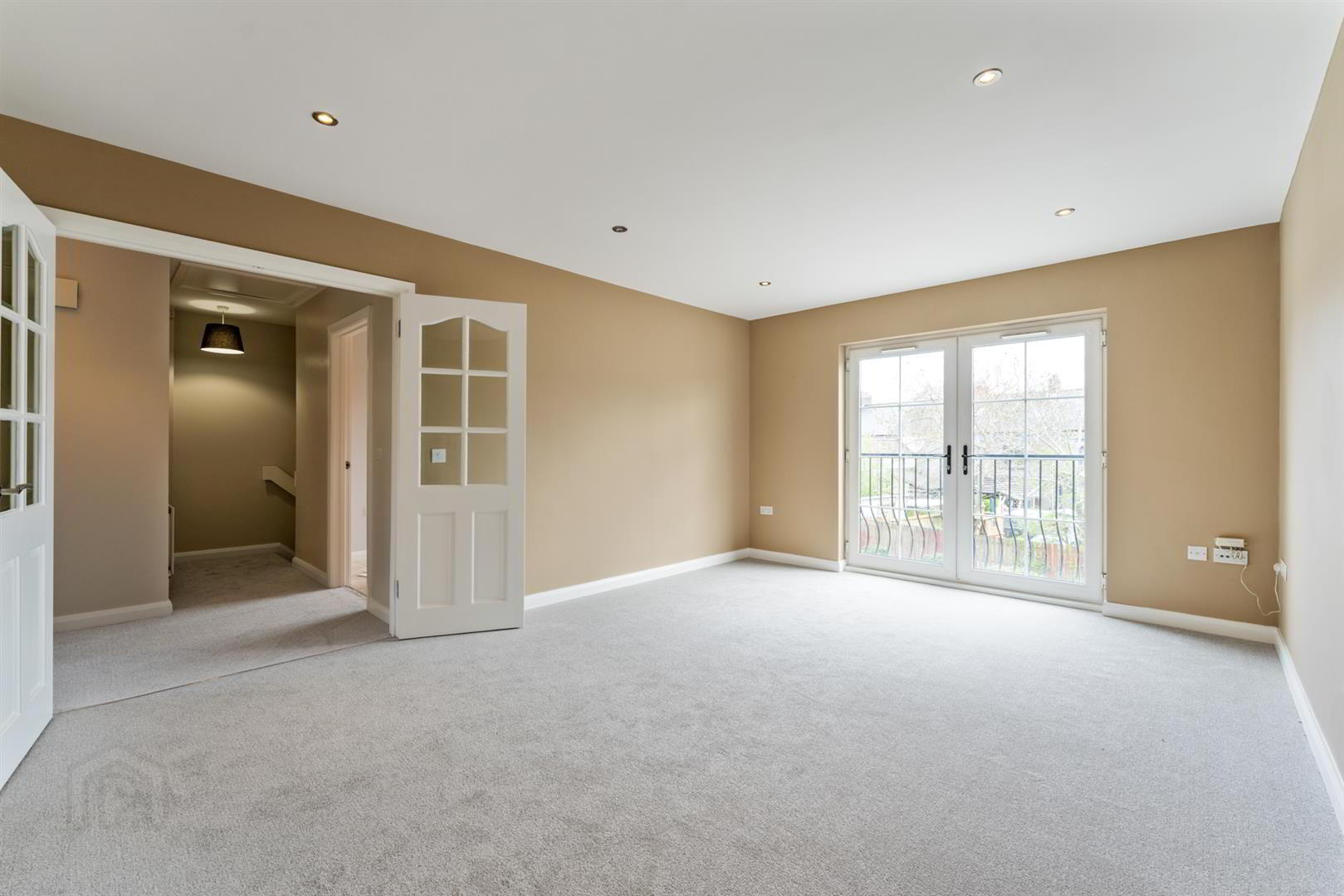 19 South Street Mews 5 of 11