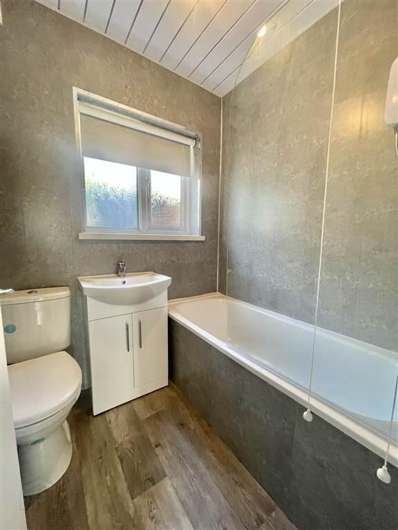 39 Monagh Road 9 of 17