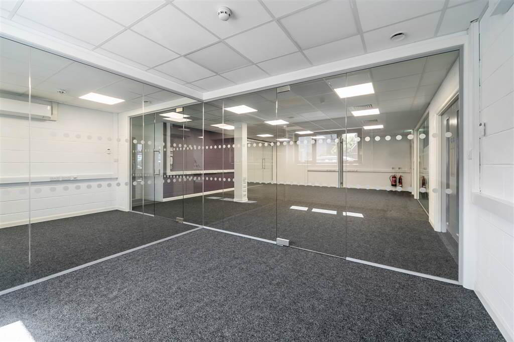 Unit 6 & 6a Ravenhill Business Park 5 of 27