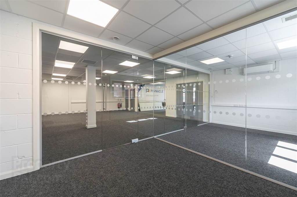 Unit 6 & 6a Ravenhill Business Park 6 of 27