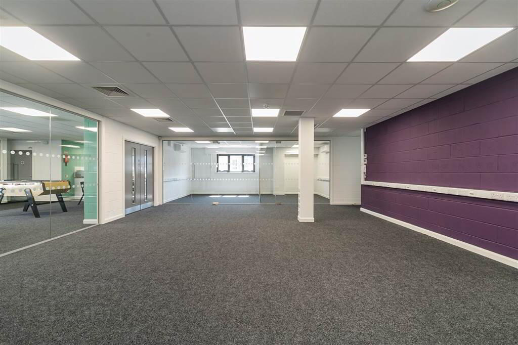 Unit 6 & 6a Ravenhill Business Park 8 of 27