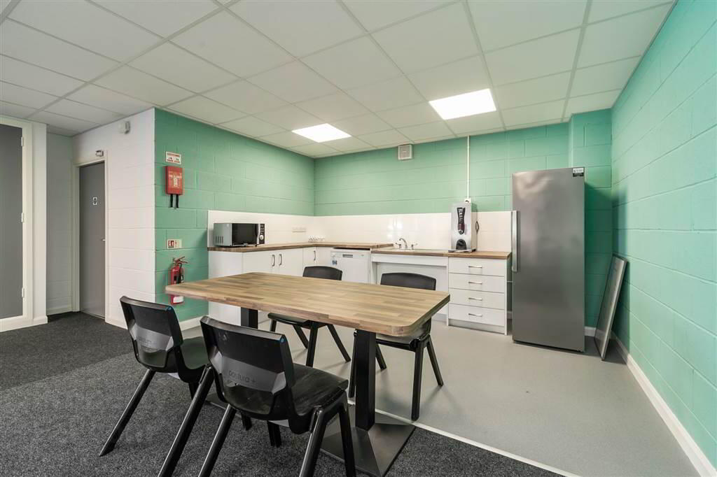 Unit 6 & 6a Ravenhill Business Park 13 of 27