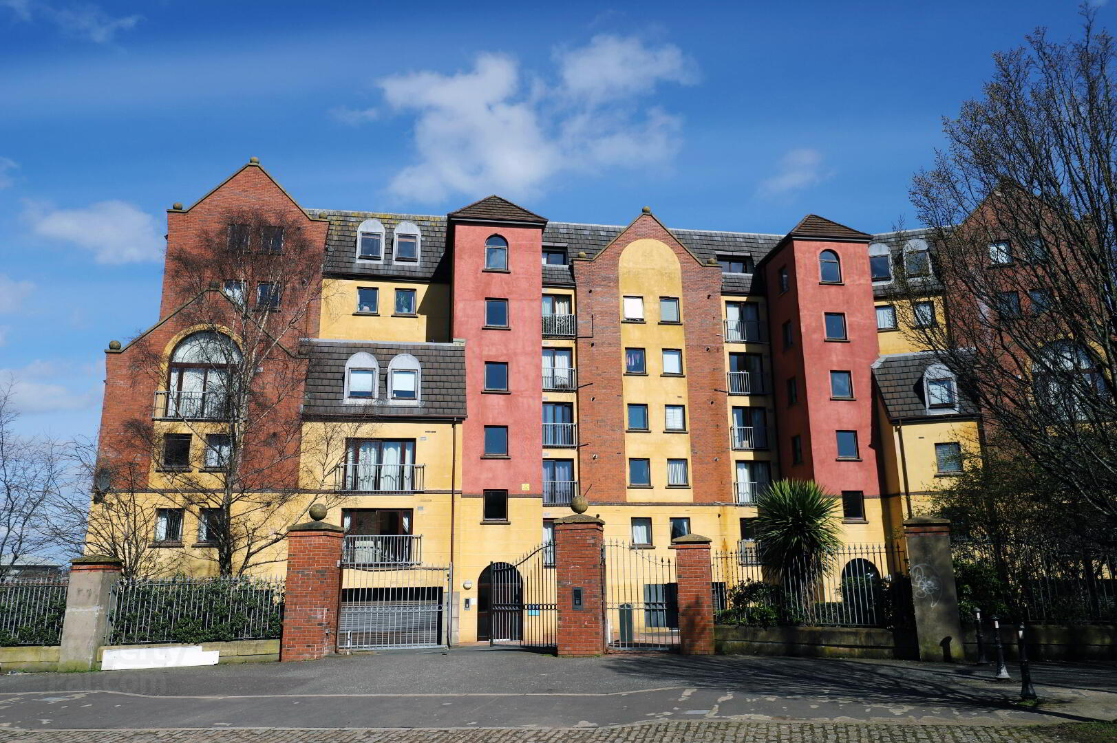 St John's Wharf, 52 1-3 Laganbank Road