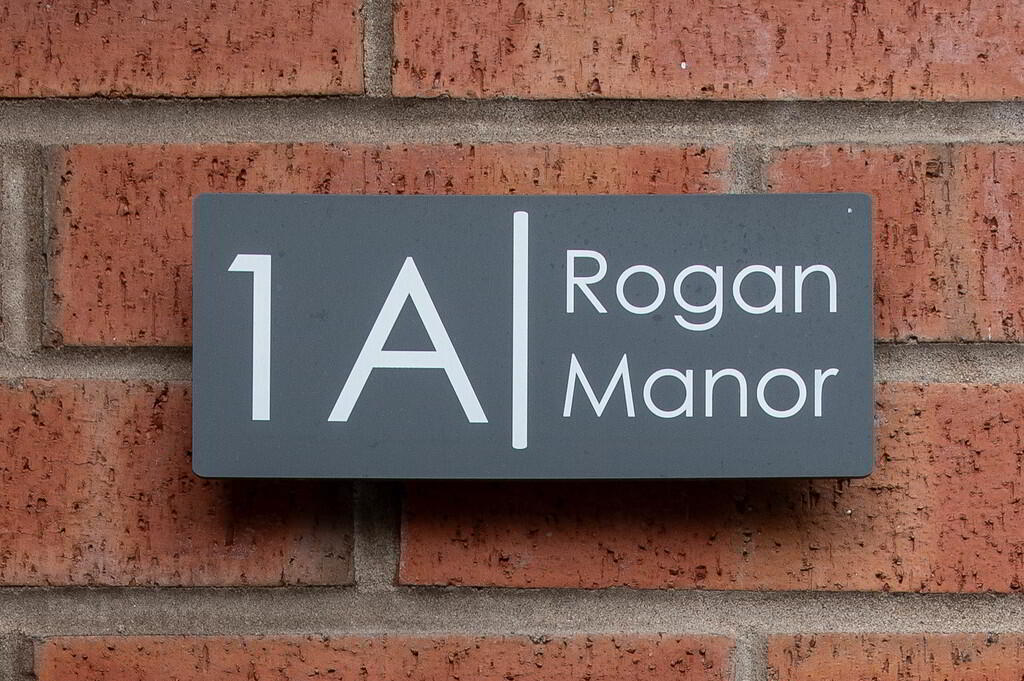 1a Rogan Manor