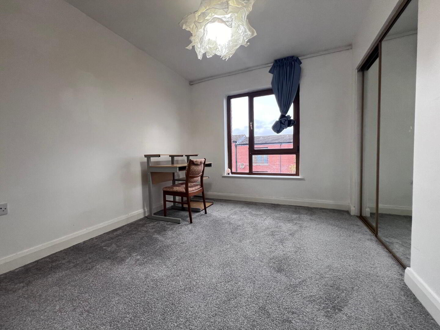 Apt 9, 5 Lord Street 5 of 8