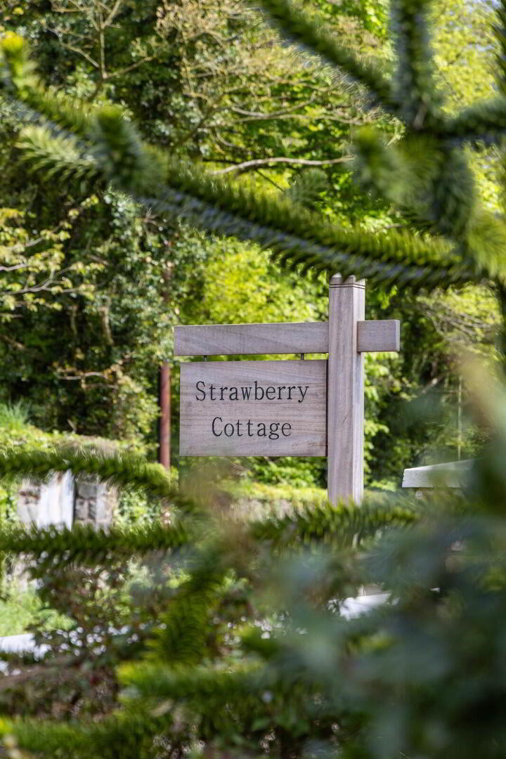 'Strawberry Cottage', 24 Ballyatwood Road