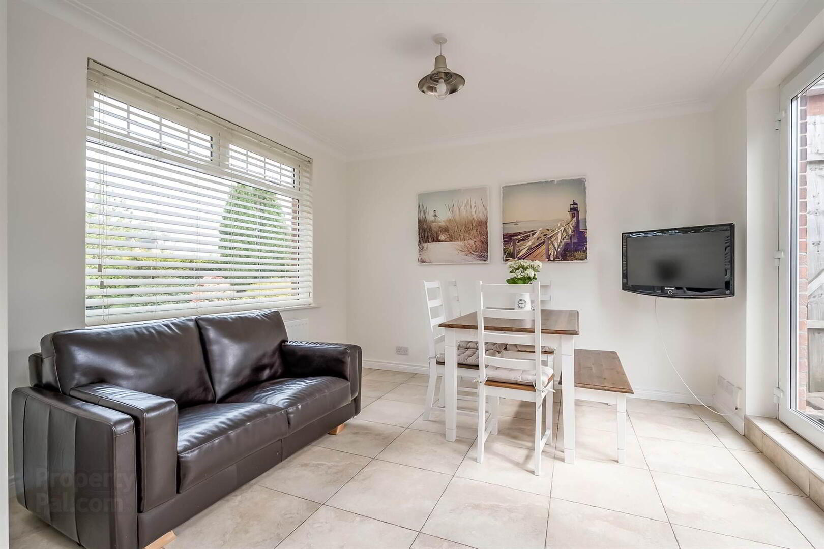 69 Old Dundonald Road 9 of 32