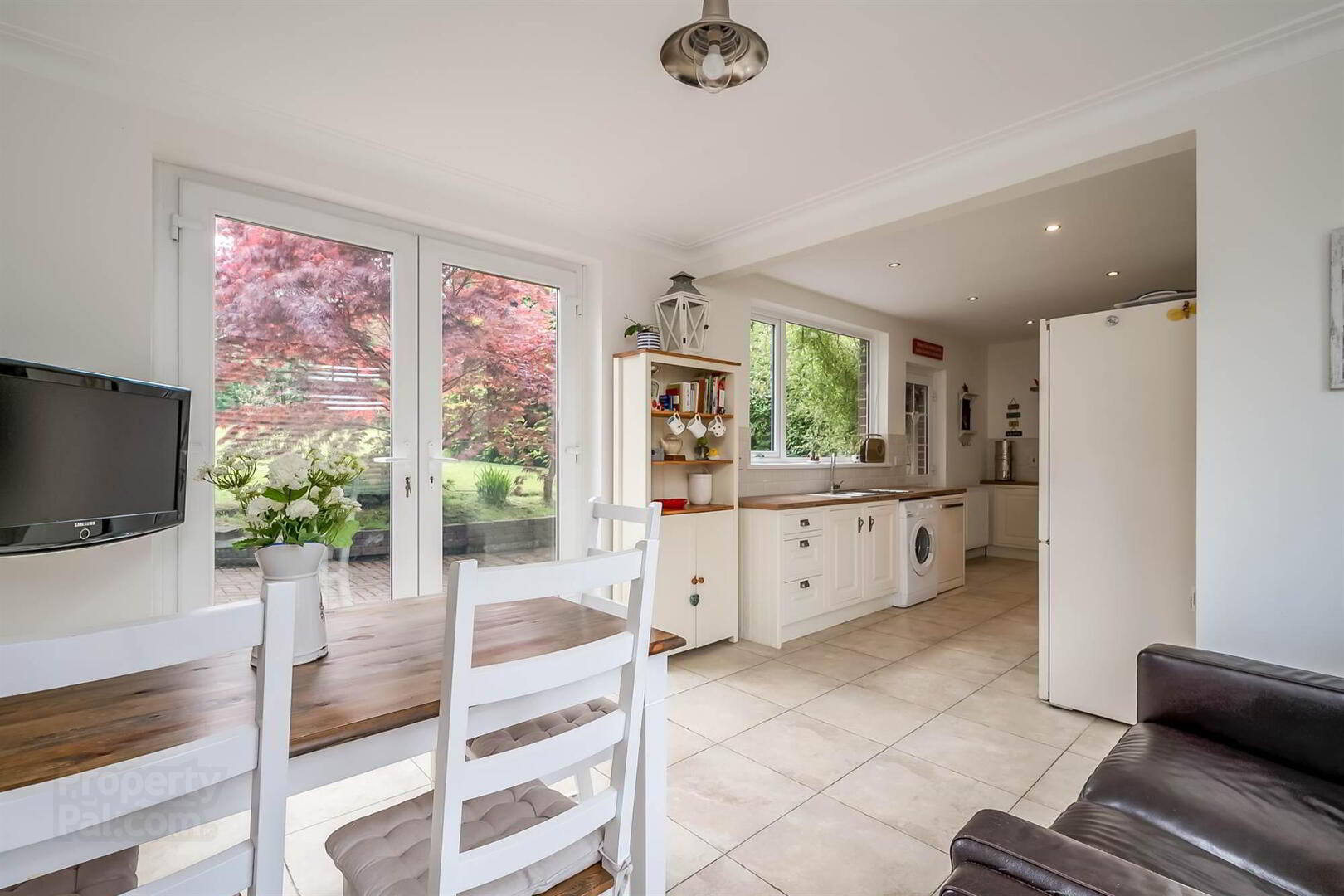 69 Old Dundonald Road 14 of 32