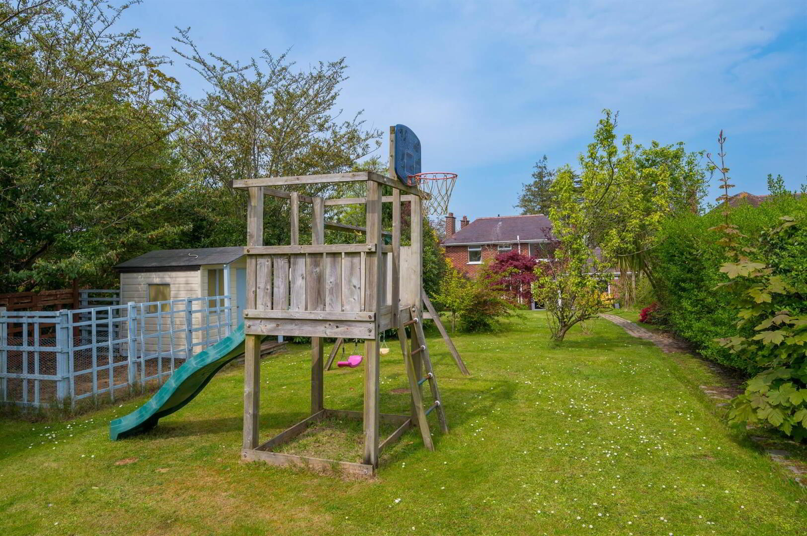 69 Old Dundonald Road 28 of 32