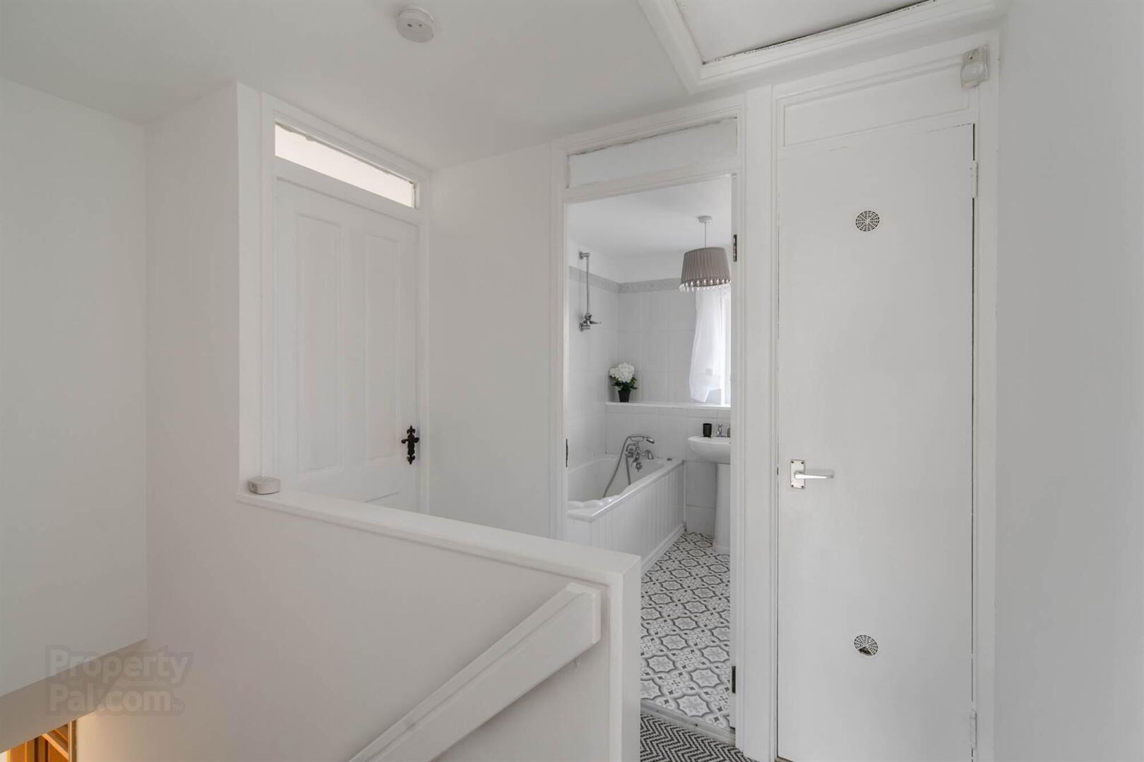 11 Gibson Street 7 of 13
