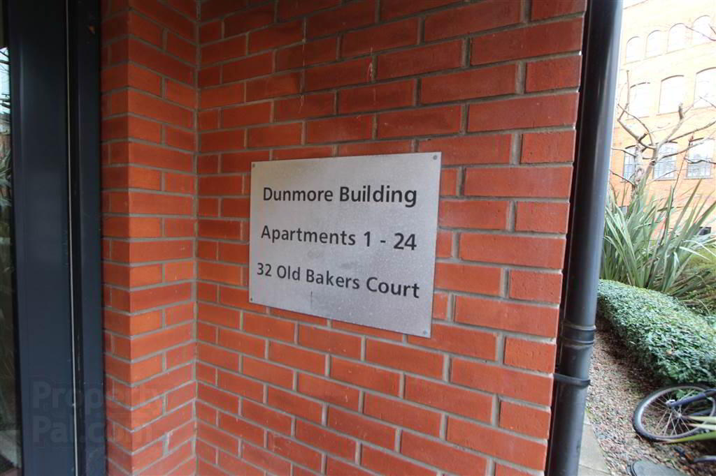 17 Dunmore Building, 32 Old Bakers Court