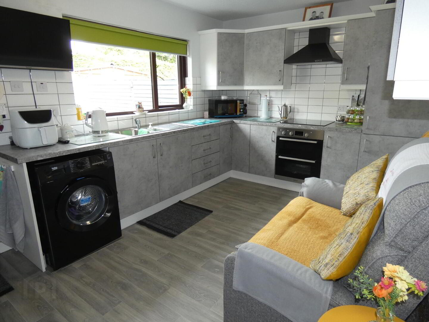 7 Eastburn Avenue 7 of 27