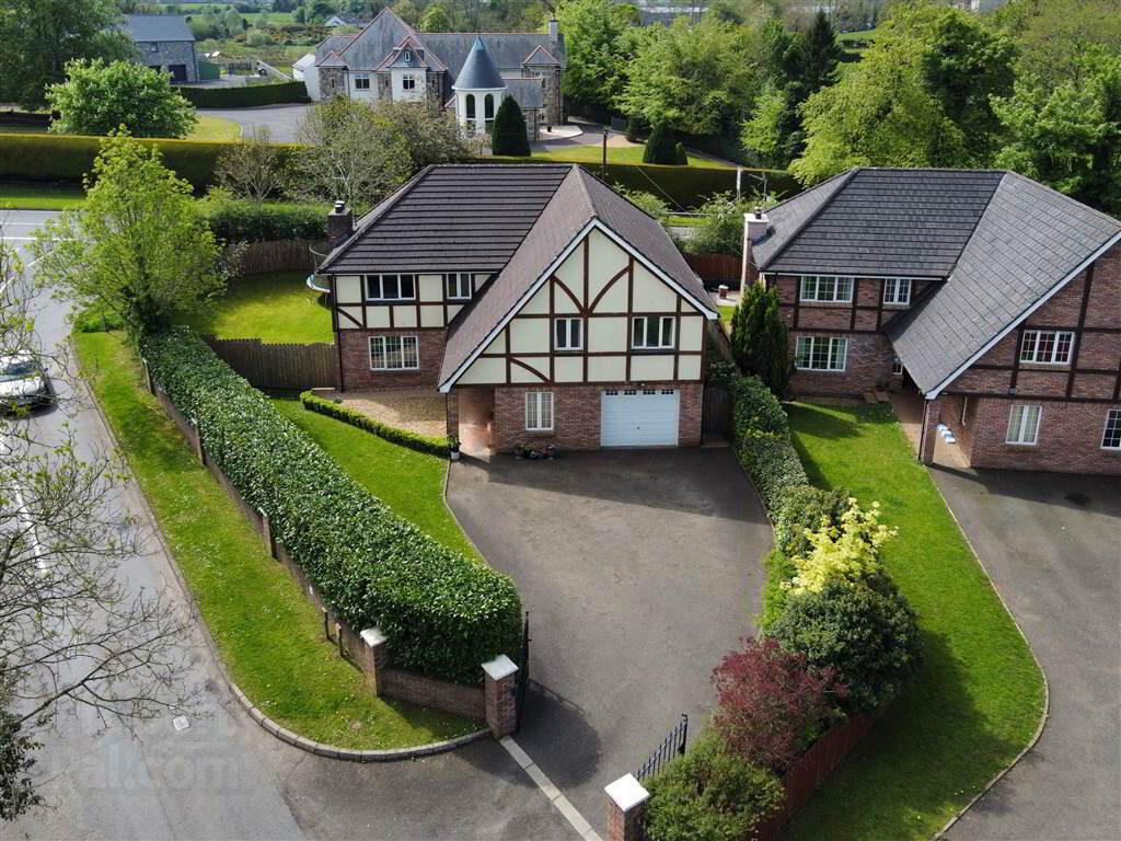 1 Tudor Brook 1 of 36