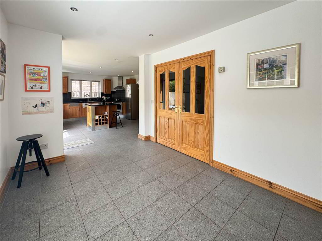 1 Tudor Brook 11 of 36
