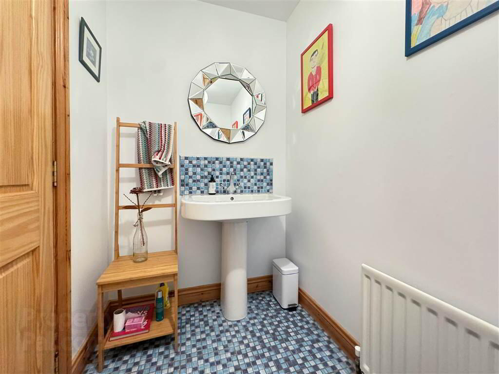 1 Tudor Brook 14 of 36