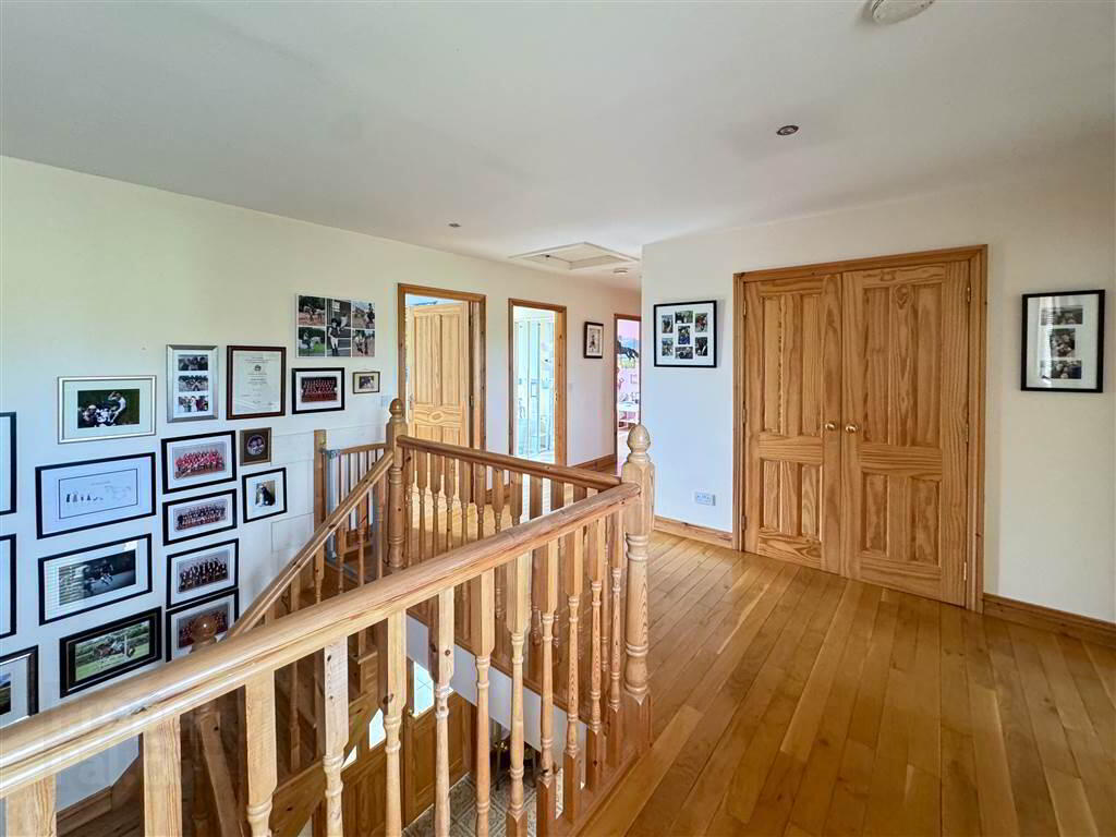 1 Tudor Brook 17 of 36