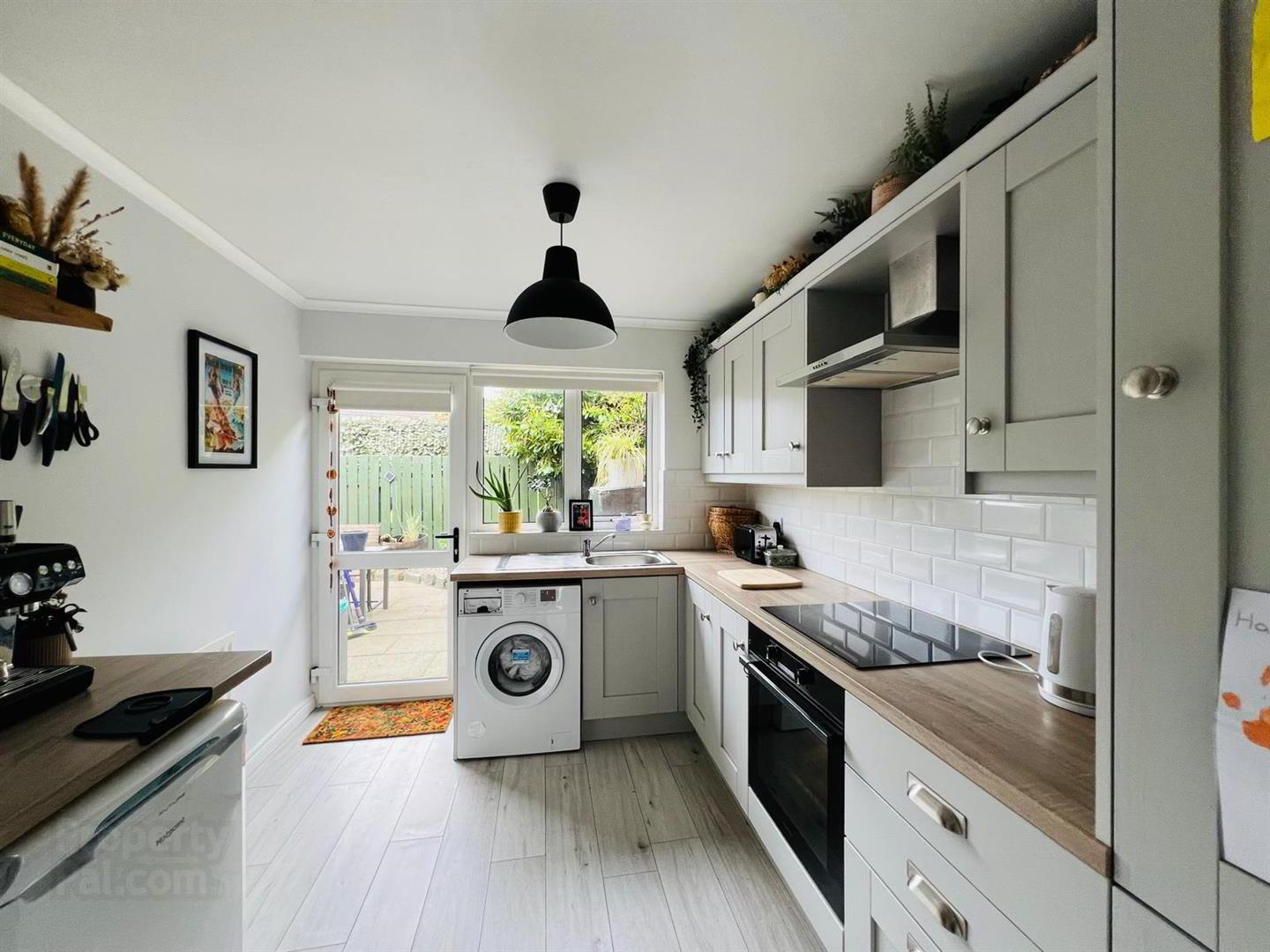 6 Brompton Court 7 of 21