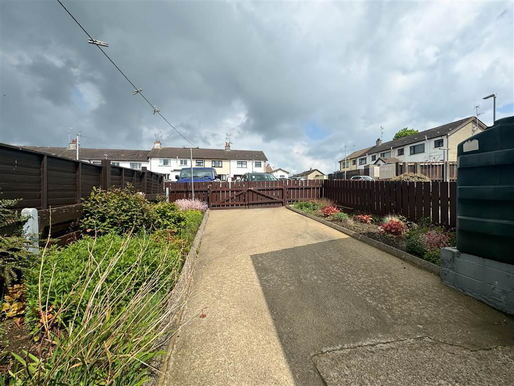 63 Greenvale Park 17 of 21