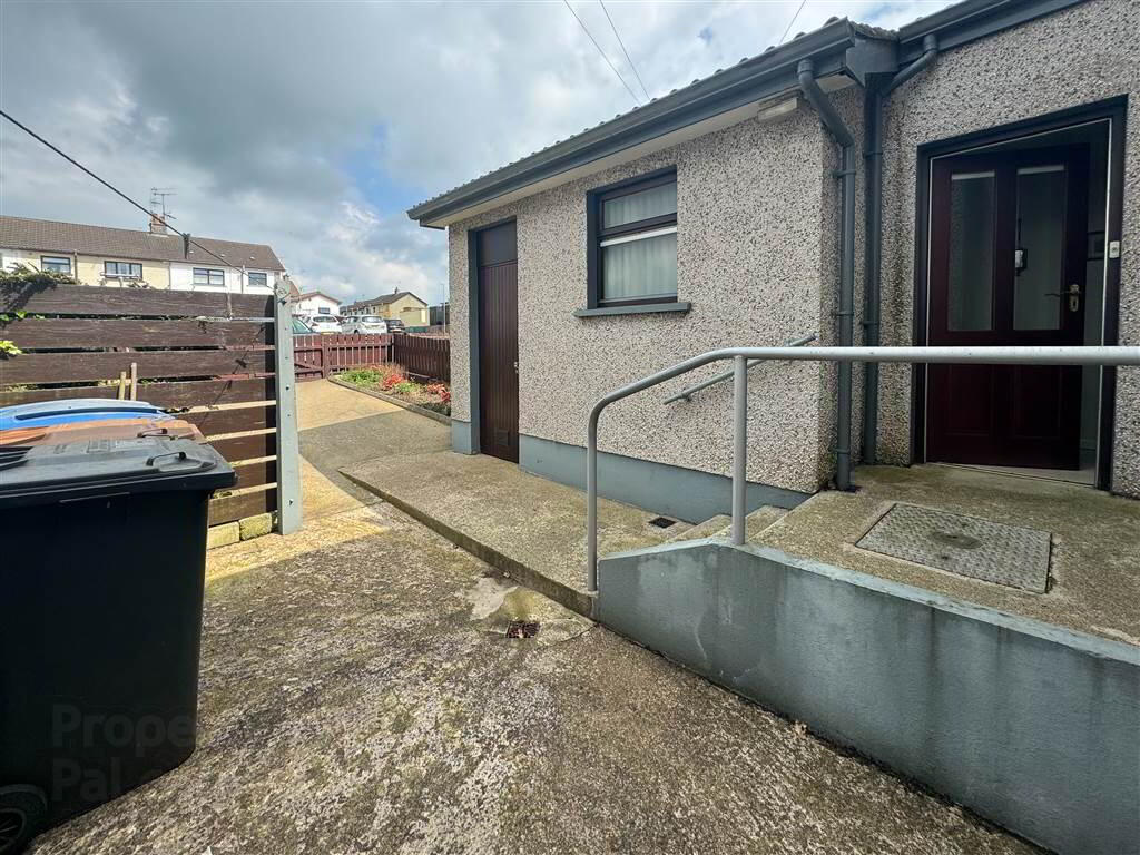 63 Greenvale Park 19 of 21