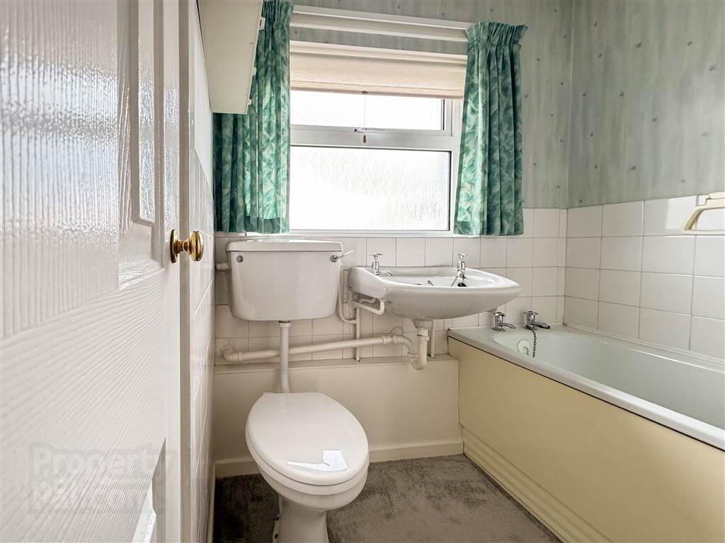 63 Greenvale Park 16 of 21