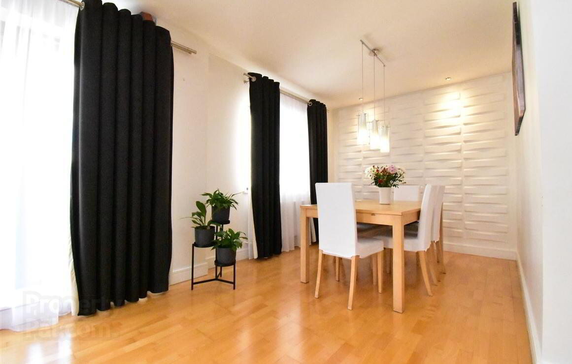 13 Rosse Court Way 14 of 17