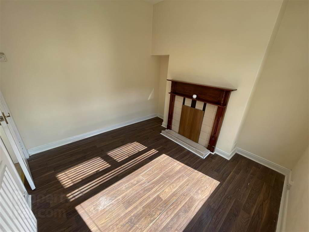 38 Iveagh Drive 6 of 20