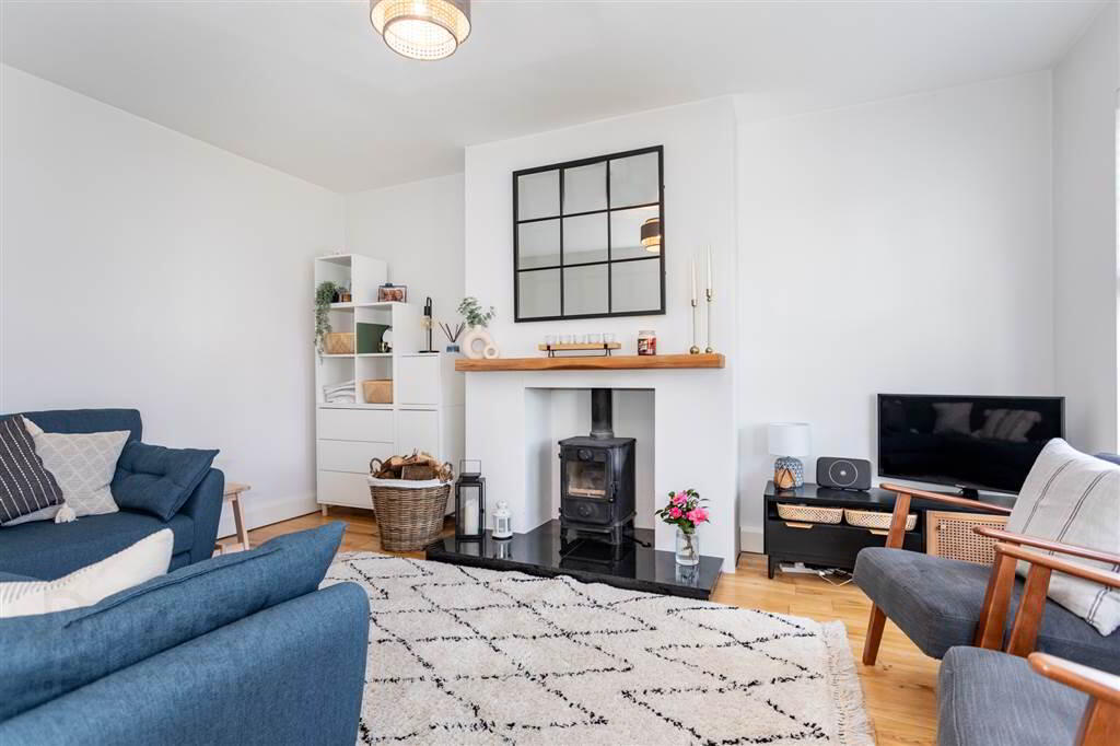 28 Gracefield 8 of 39
