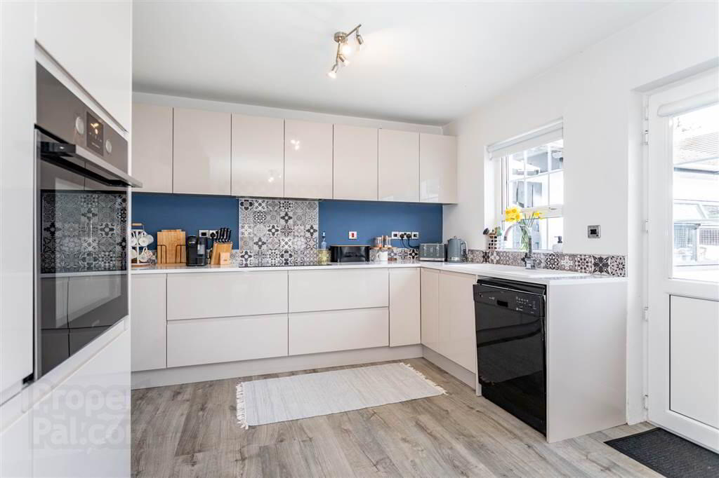 28 Gracefield 11 of 39