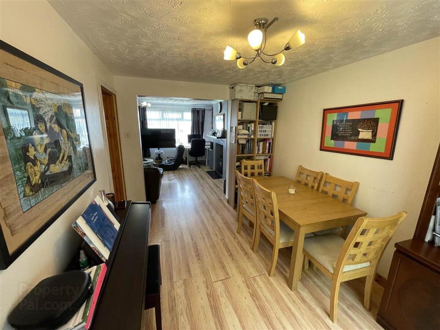 1 Squireshill Crescent 5 of 15