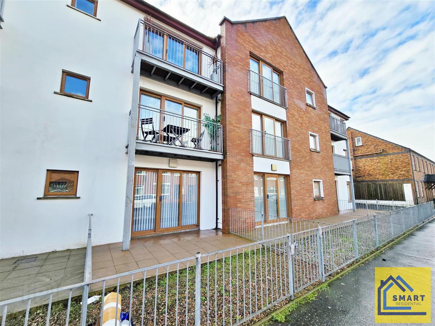 Apt 3, Scotts Gate 2 of 12