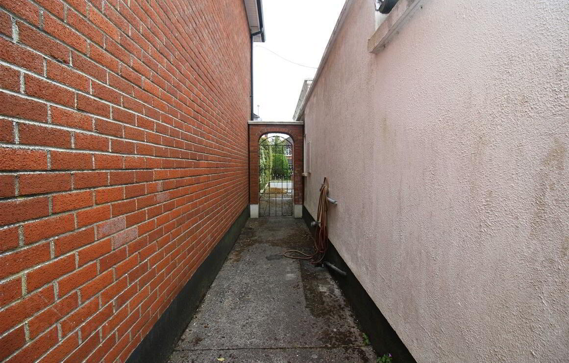 8 Meadow Court 40 of 52