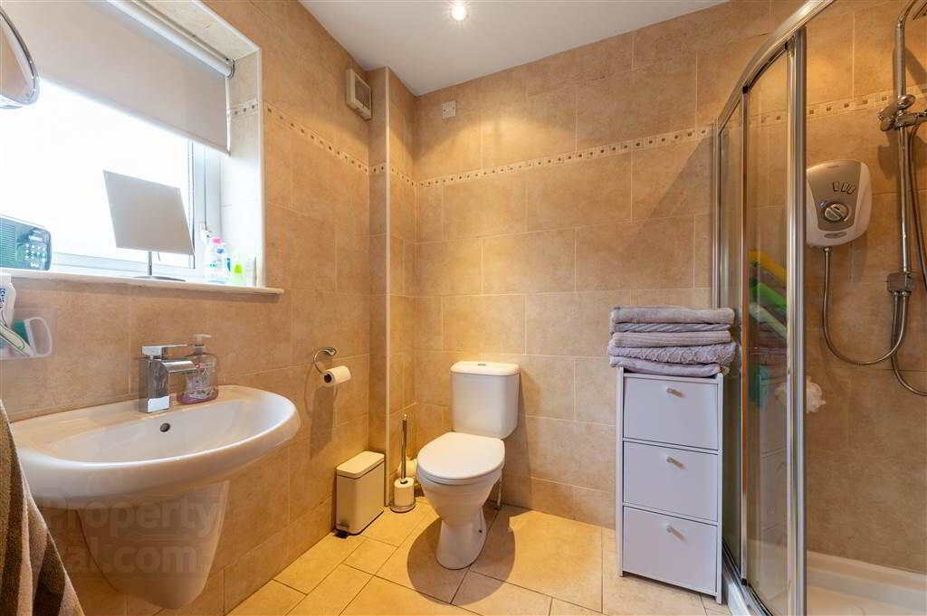 1 Cois Cluana Park 15 of 25