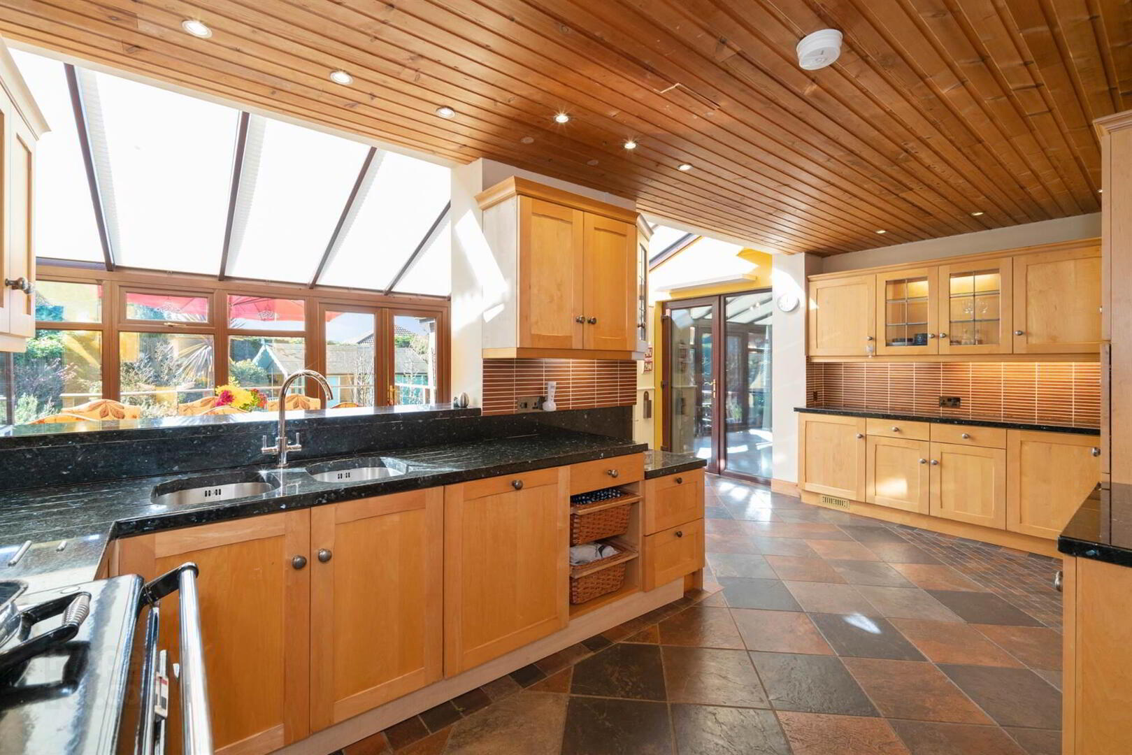 4 Edinburgh Avenue 8 of 35