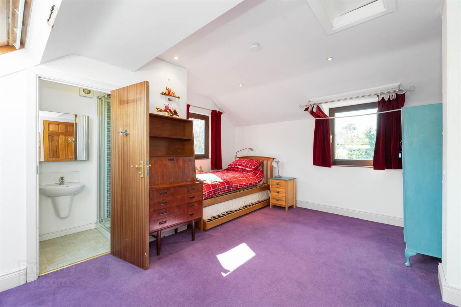 4 Edinburgh Avenue 18 of 35