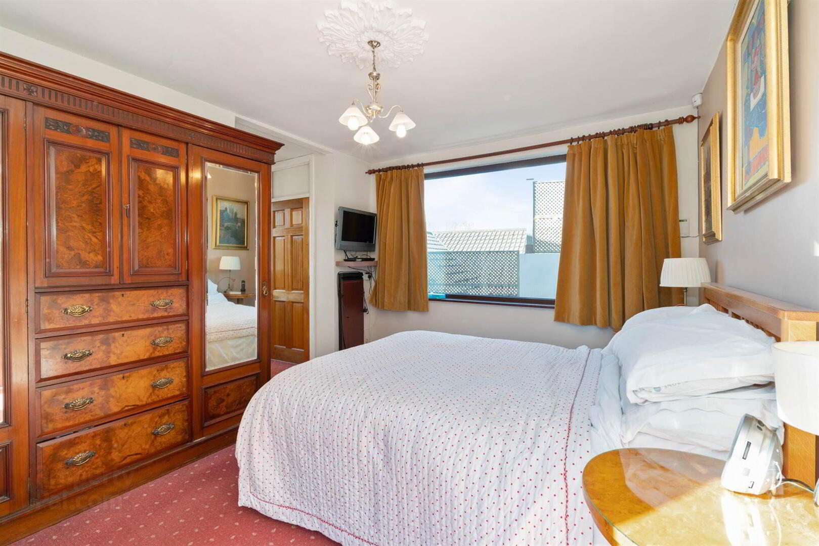 4 Edinburgh Avenue 12 of 35