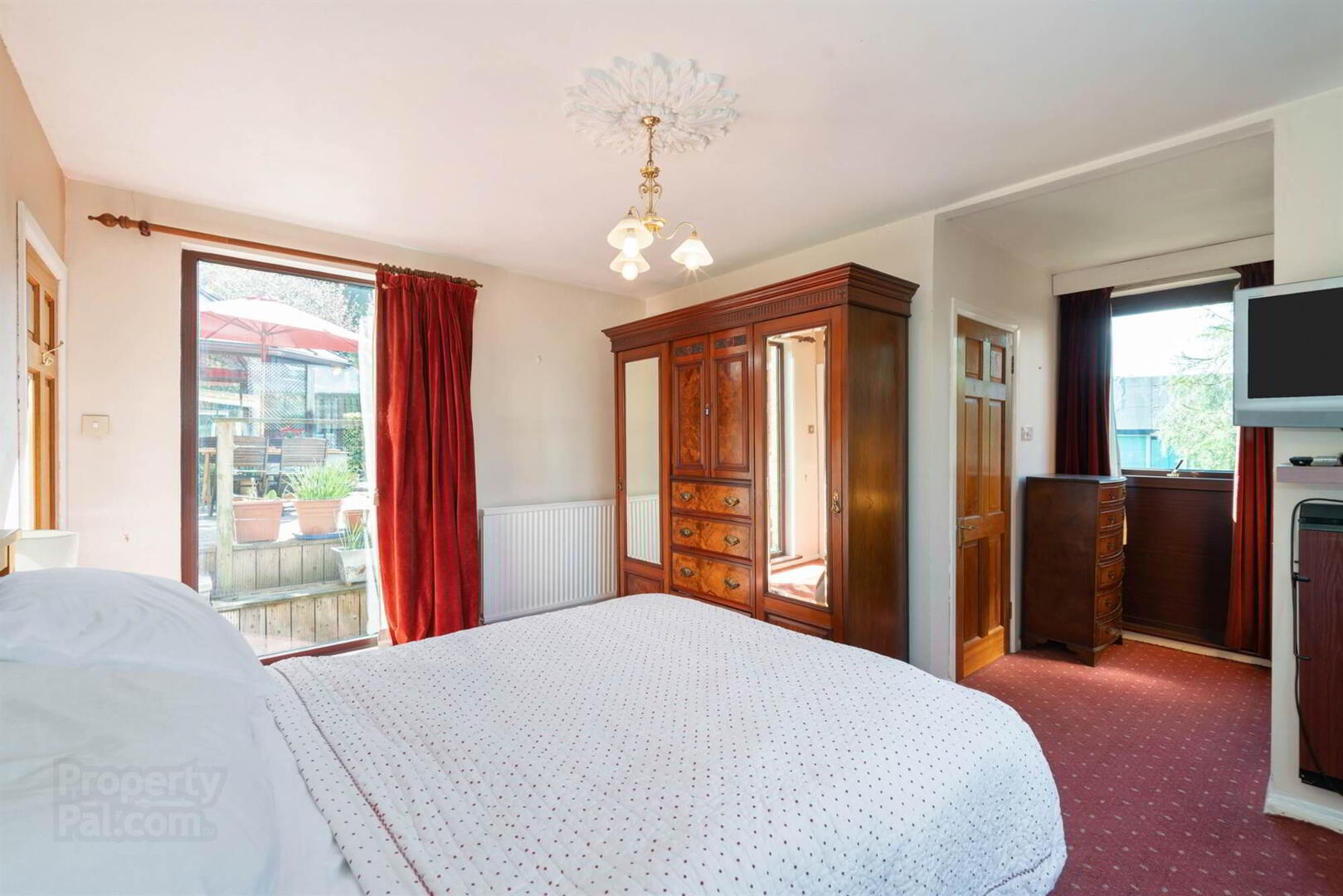 4 Edinburgh Avenue 13 of 35