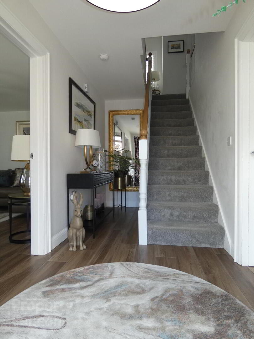 2 Paddock Lane 6 of 46
