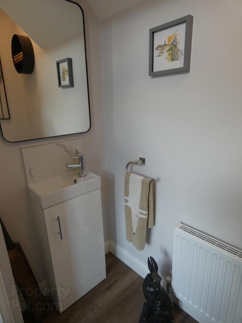 2 Paddock Lane 20 of 46