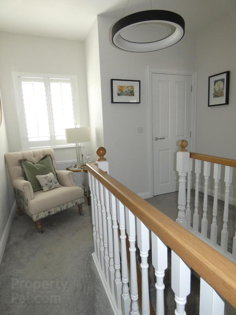 2 Paddock Lane 23 of 46