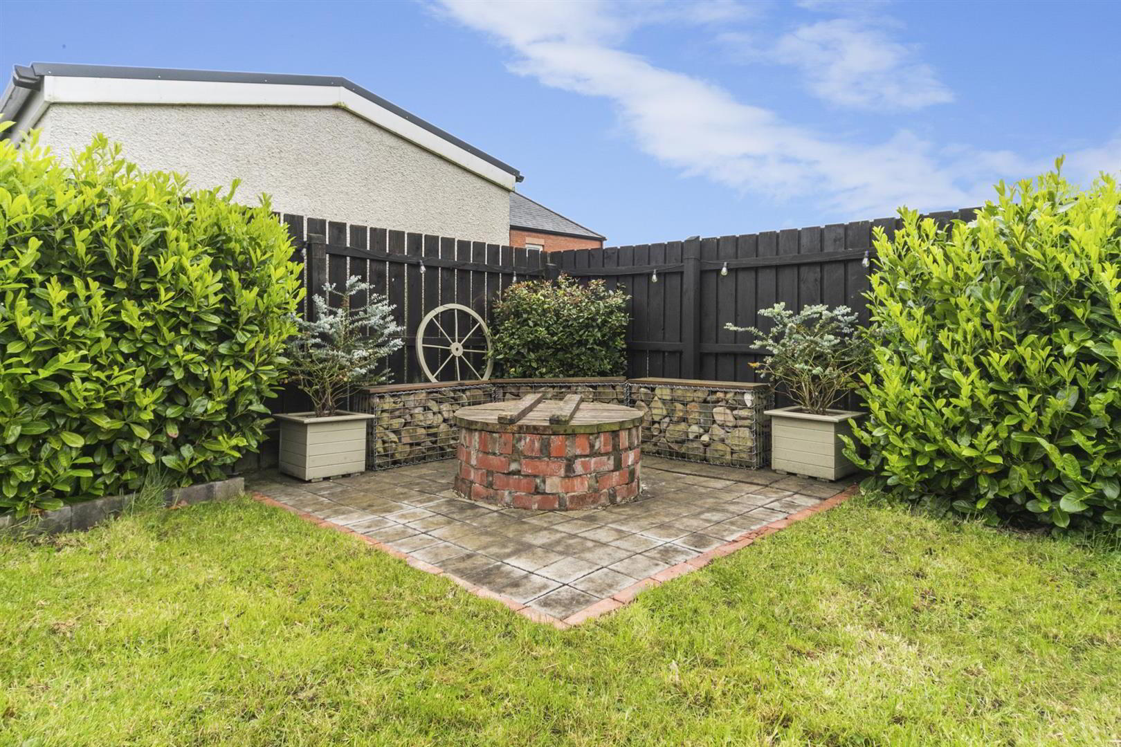 50 Anahilt Gate 23 of 25