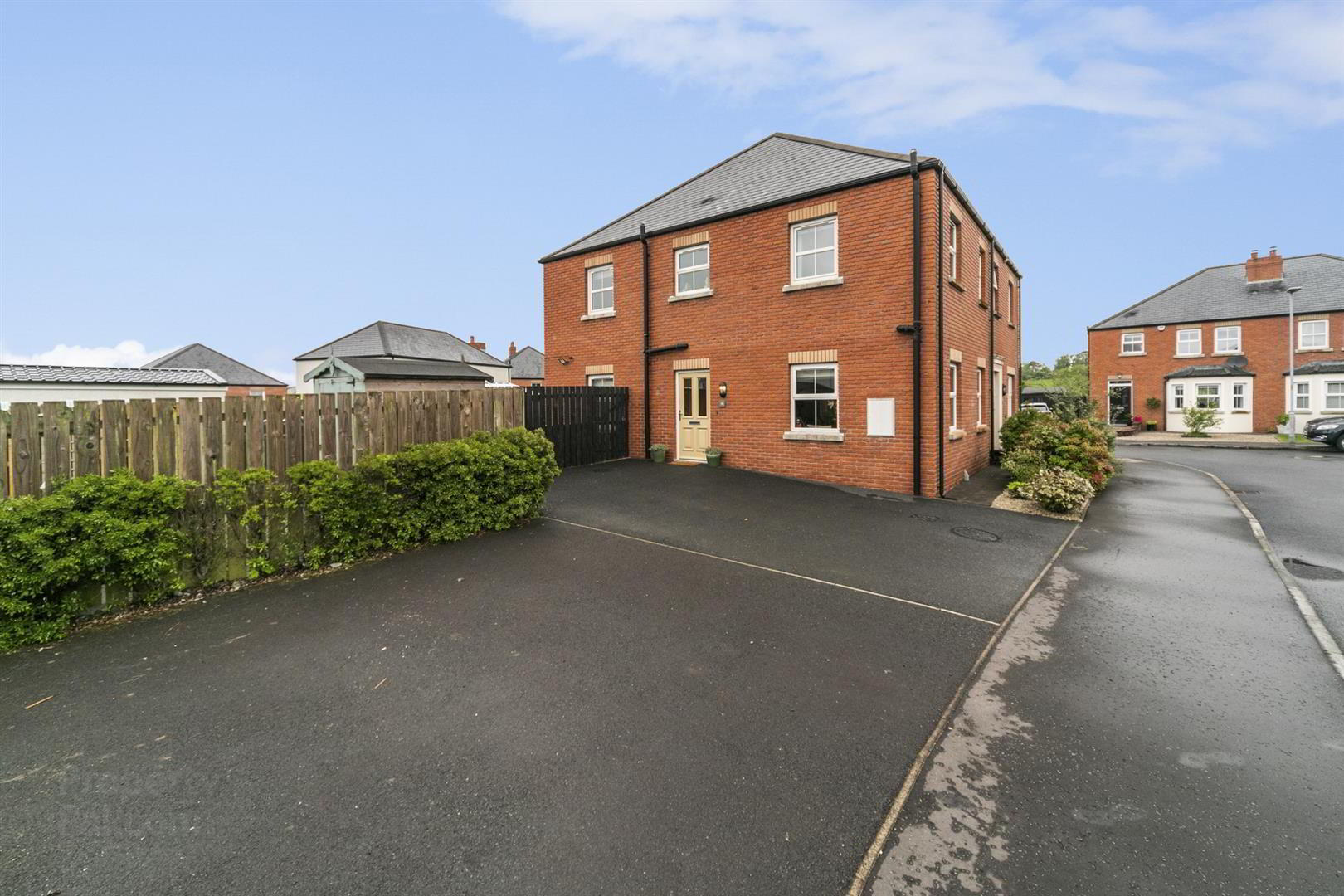 property description image