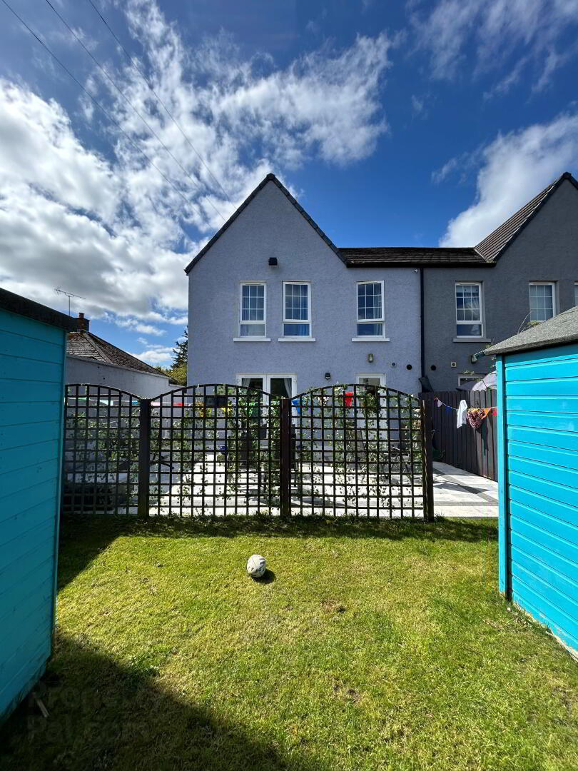 100 Irish Green Street 16 of 16
