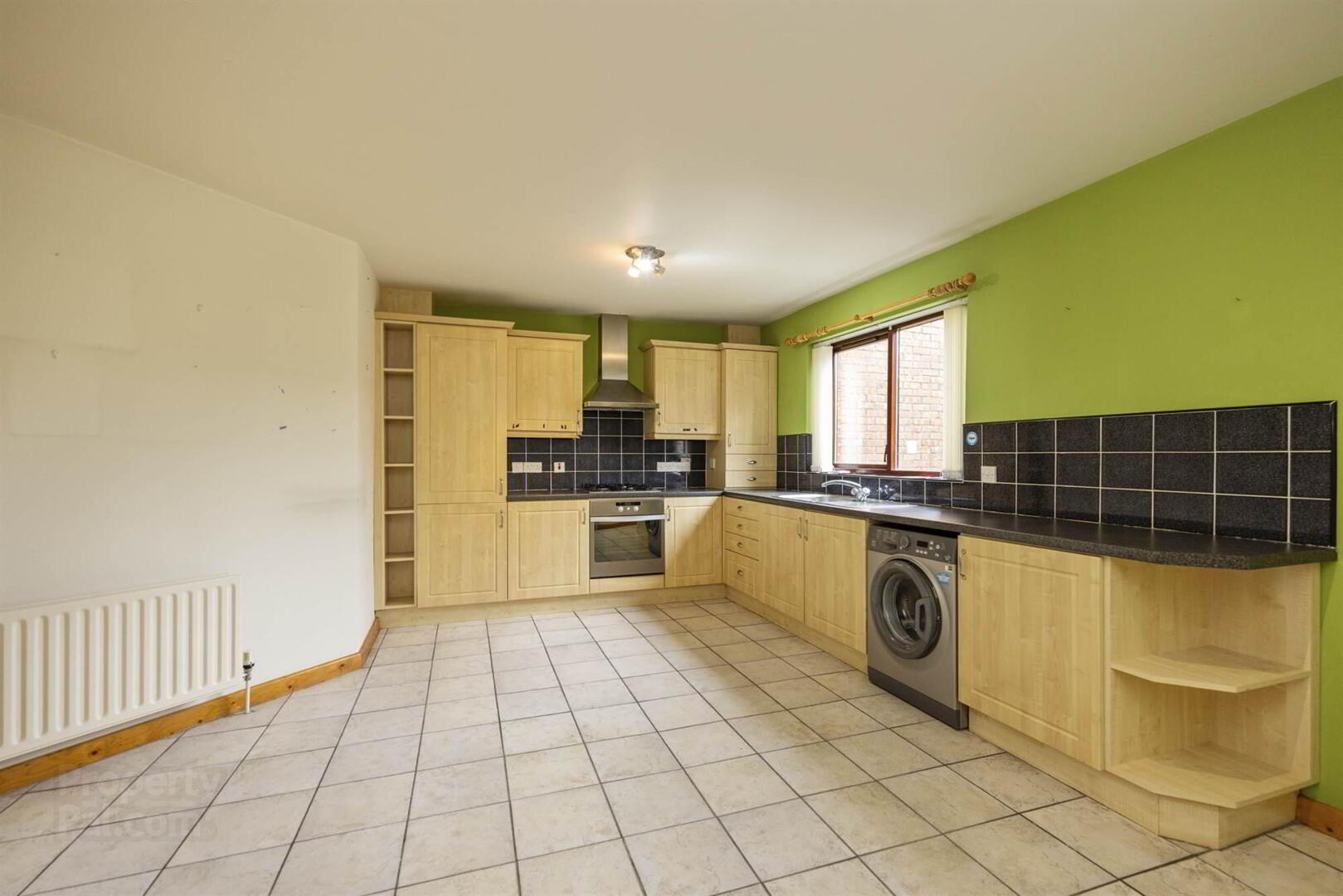 8 Greenedge Court 6 of 15