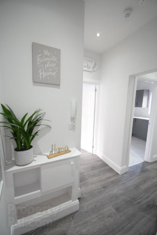 Flat 3, 38 Dufferin Avenue 5 of 8